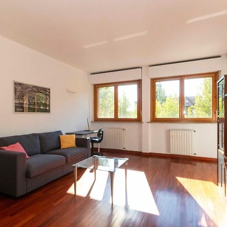 Apartament Cozy&Spacious Apt 2 Min Walk From The Tram Stop! Turyn Zewnętrze zdjęcie