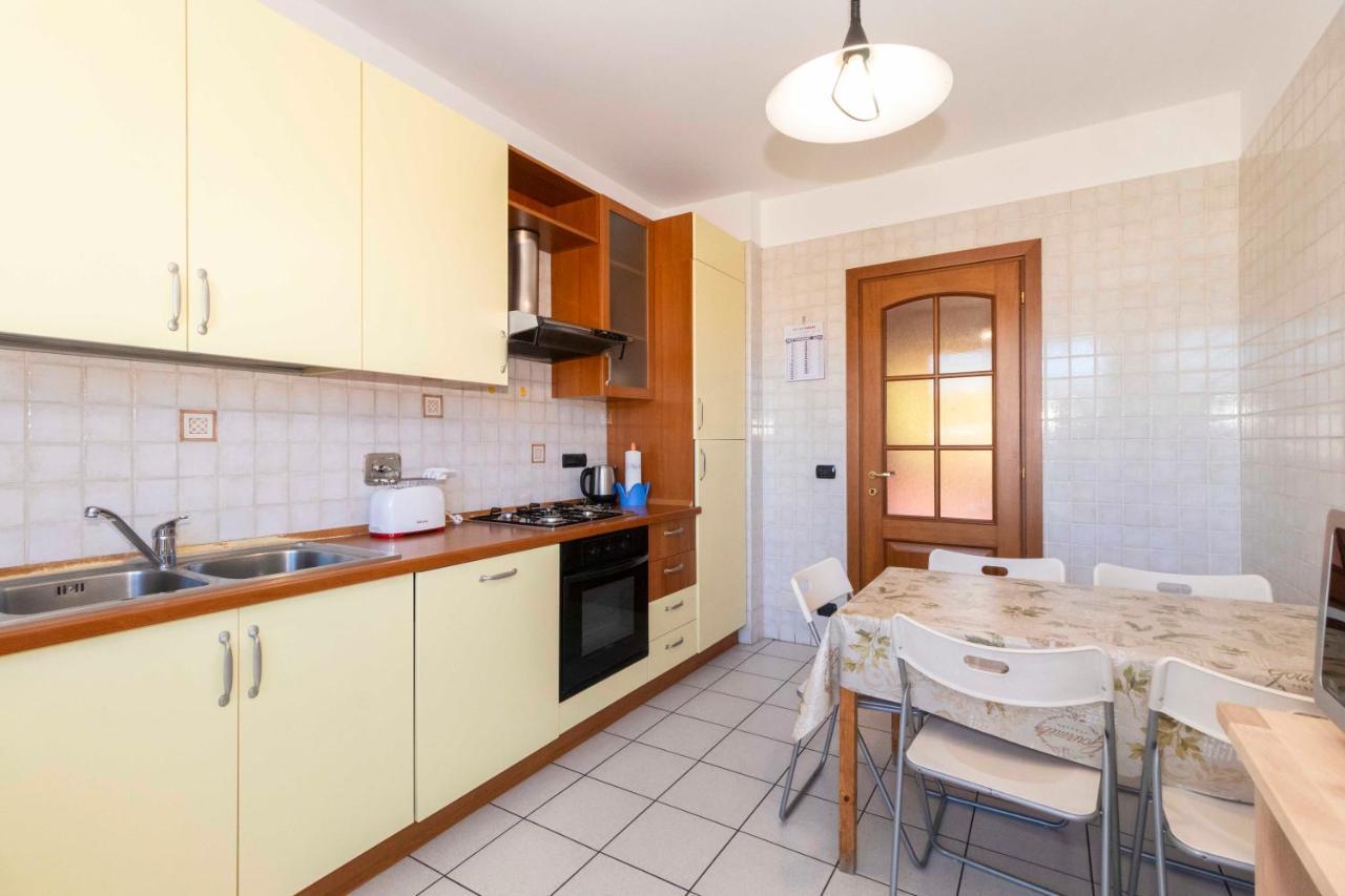 Apartament Cozy&Spacious Apt 2 Min Walk From The Tram Stop! Turyn Zewnętrze zdjęcie