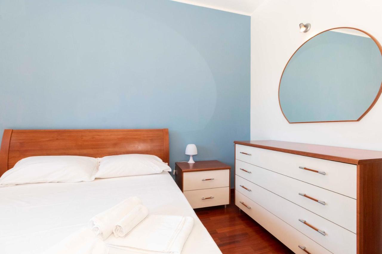 Apartament Cozy&Spacious Apt 2 Min Walk From The Tram Stop! Turyn Zewnętrze zdjęcie