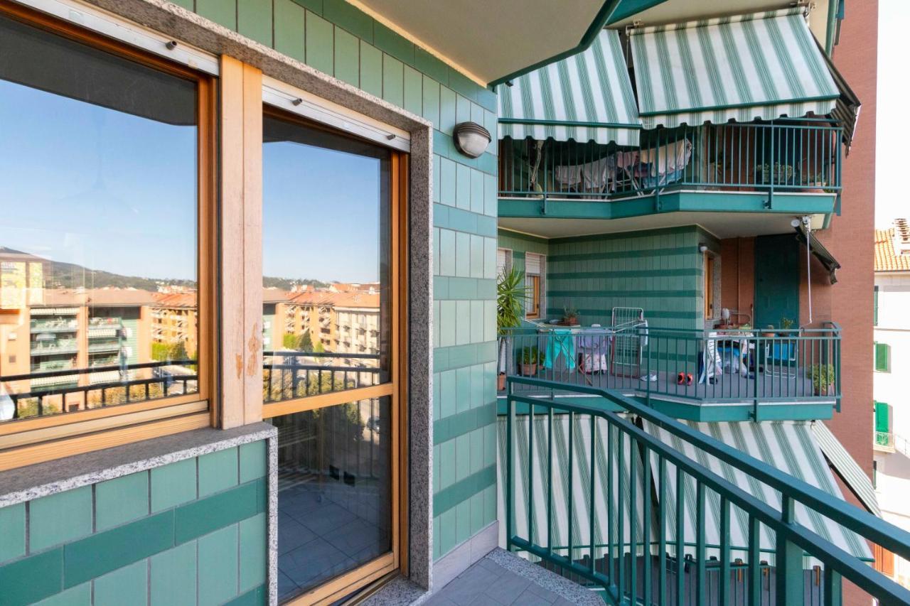 Apartament Cozy&Spacious Apt 2 Min Walk From The Tram Stop! Turyn Zewnętrze zdjęcie