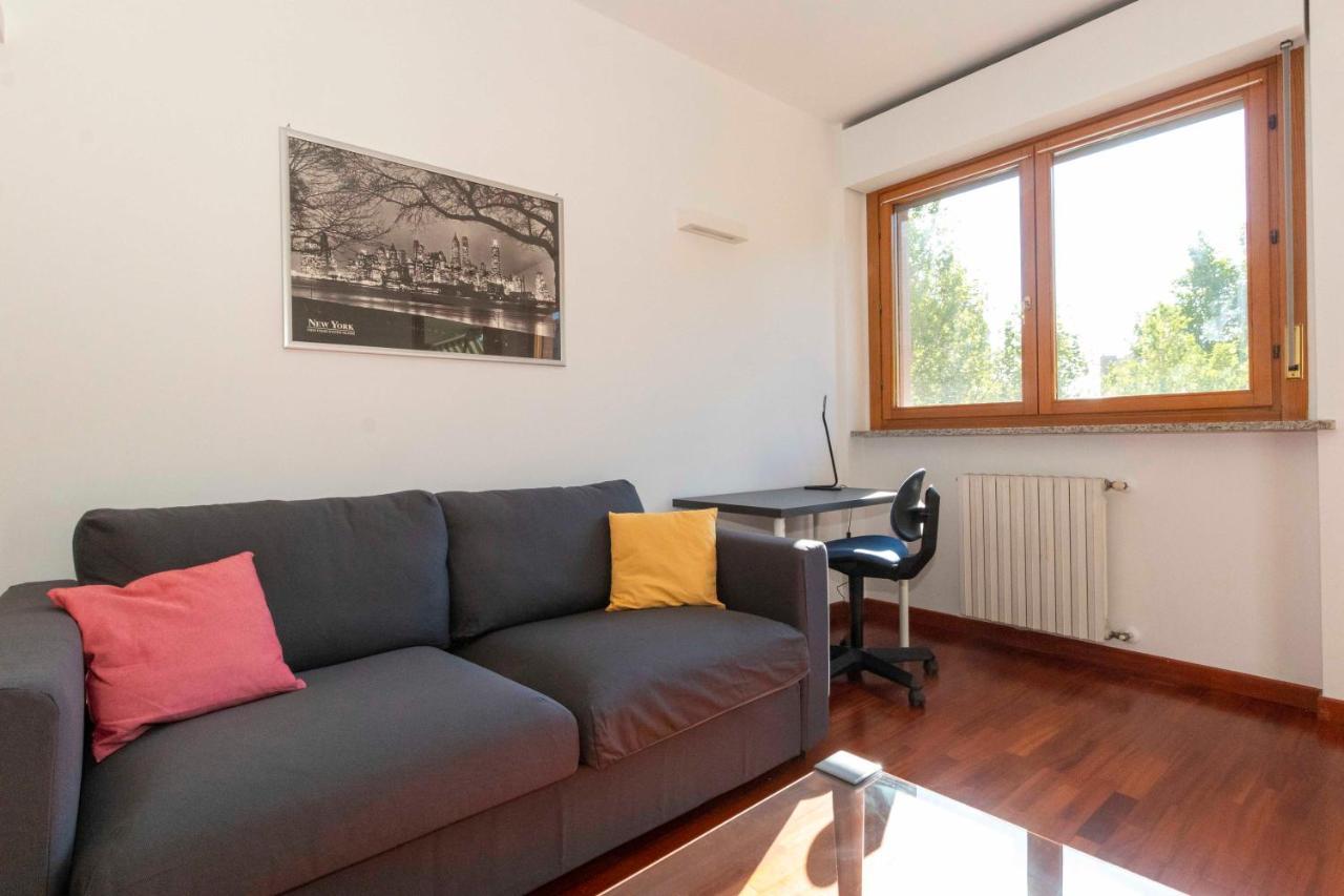 Apartament Cozy&Spacious Apt 2 Min Walk From The Tram Stop! Turyn Zewnętrze zdjęcie