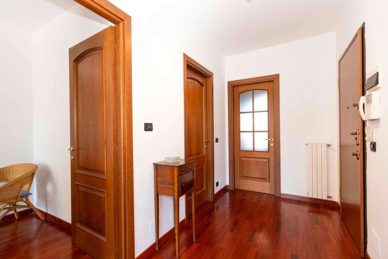 Apartament Cozy&Spacious Apt 2 Min Walk From The Tram Stop! Turyn Zewnętrze zdjęcie