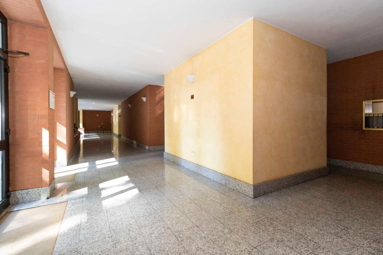 Apartament Cozy&Spacious Apt 2 Min Walk From The Tram Stop! Turyn Zewnętrze zdjęcie
